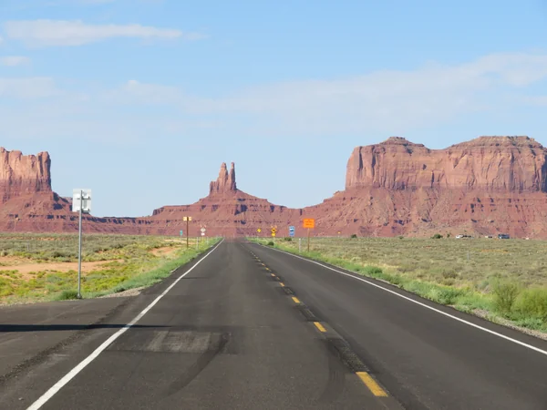 投稿：US163より望むモニュメントバレー