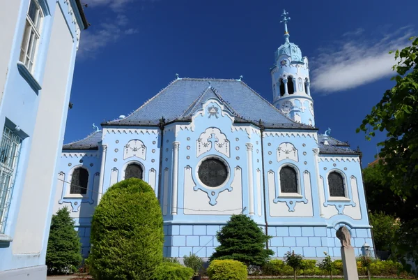 投稿：青空の青の教会