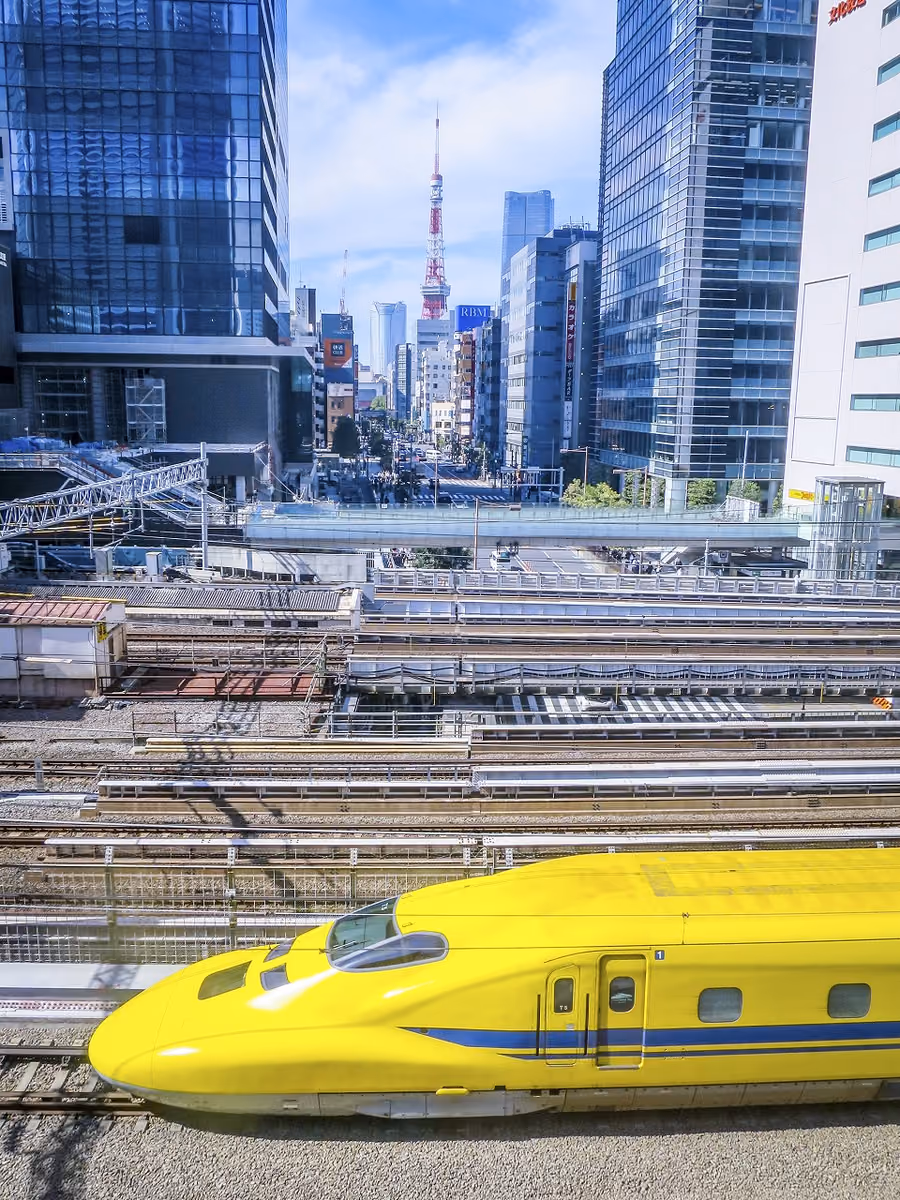 投稿写真：東京タワーとドクターイエロー
