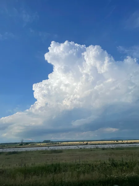 投稿：ブルガリアの空