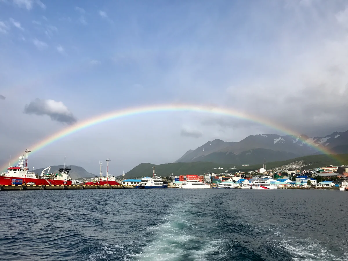 投稿写真：ウシュアイアにかかる虹