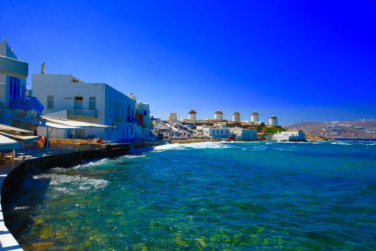 投稿写真：Mikonos ハーバーと風車群