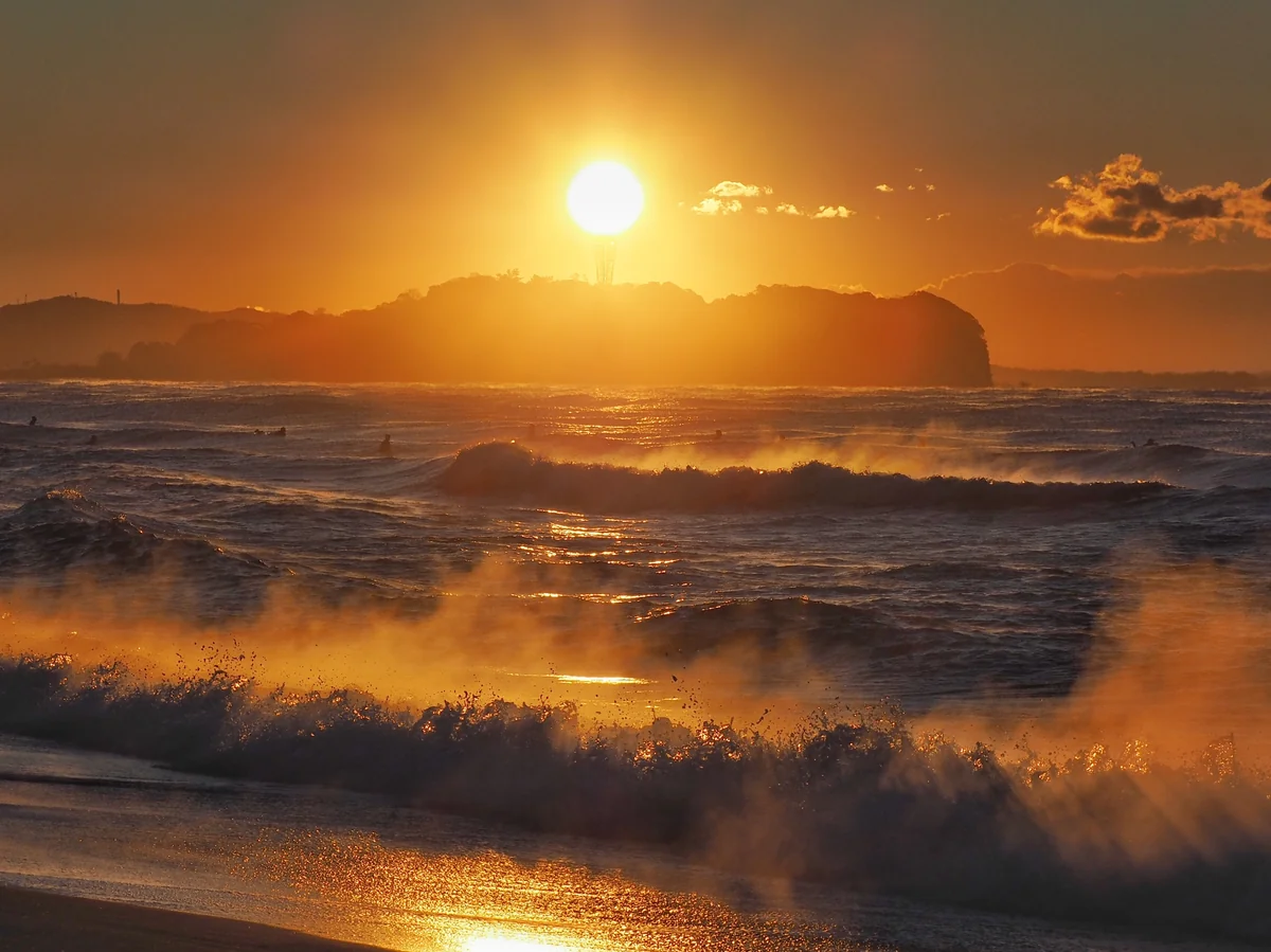 投稿写真：江ノ島と毛嵐