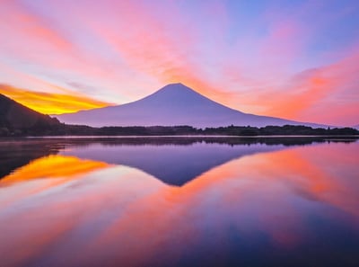 美しいリフレクションの絶景メイン画像