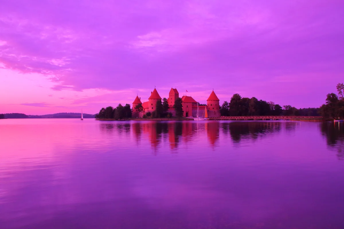 投稿写真：夕焼けのトラカイ城