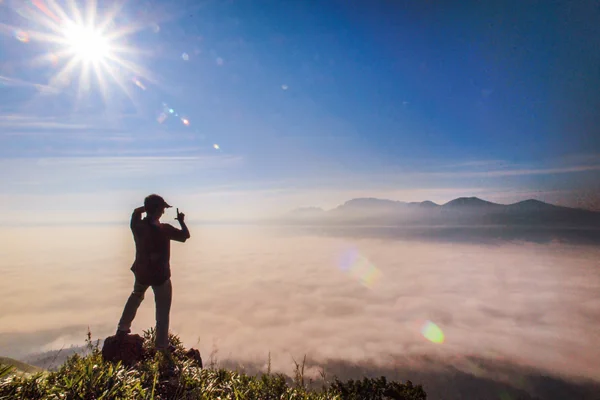 投稿：クモノウエニイル