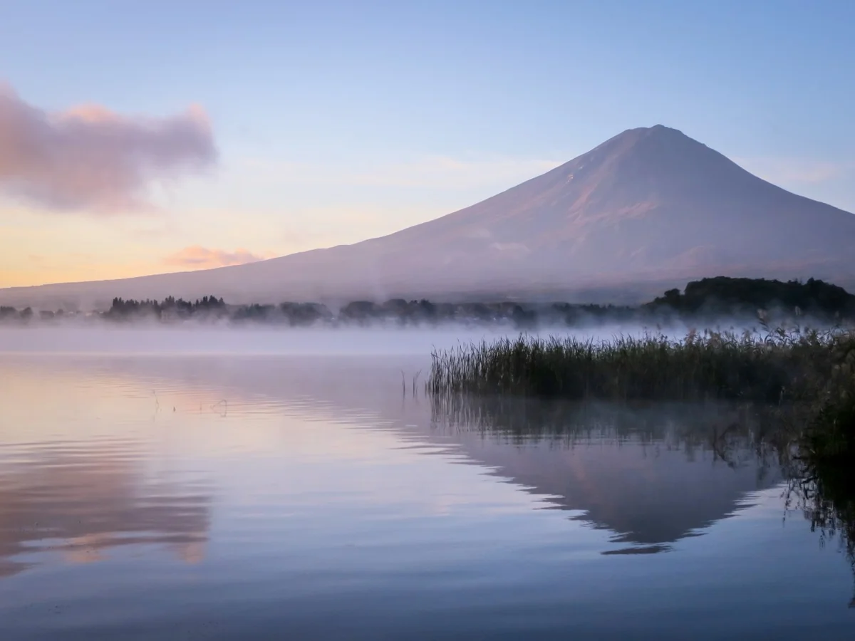 投稿写真：逆さ富士と気嵐