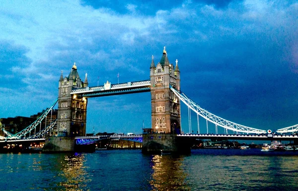 投稿：ロンドンブリッジ