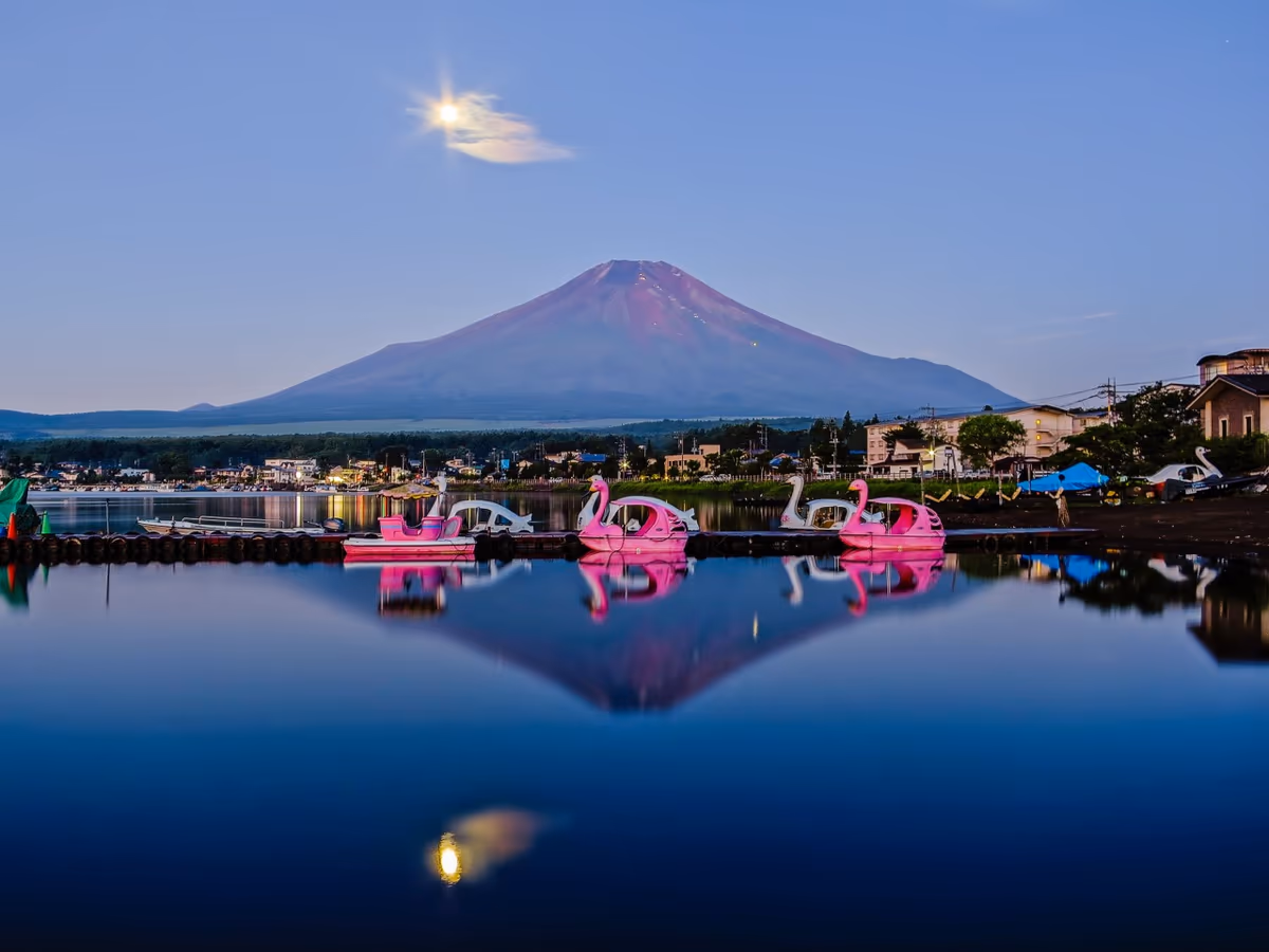 投稿写真：彩雲付月と富士山のリフレクション