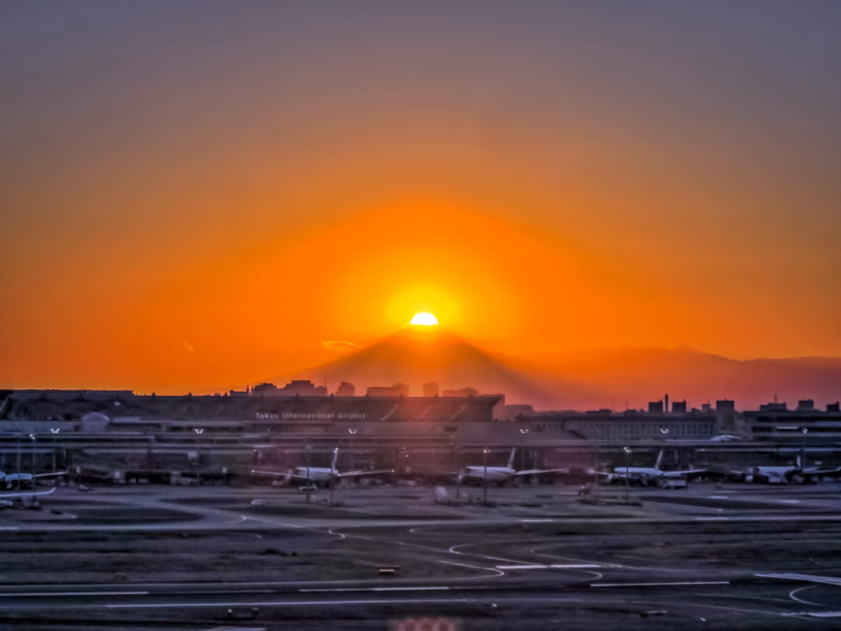 投稿写真：羽田空港ダイヤモンド富士