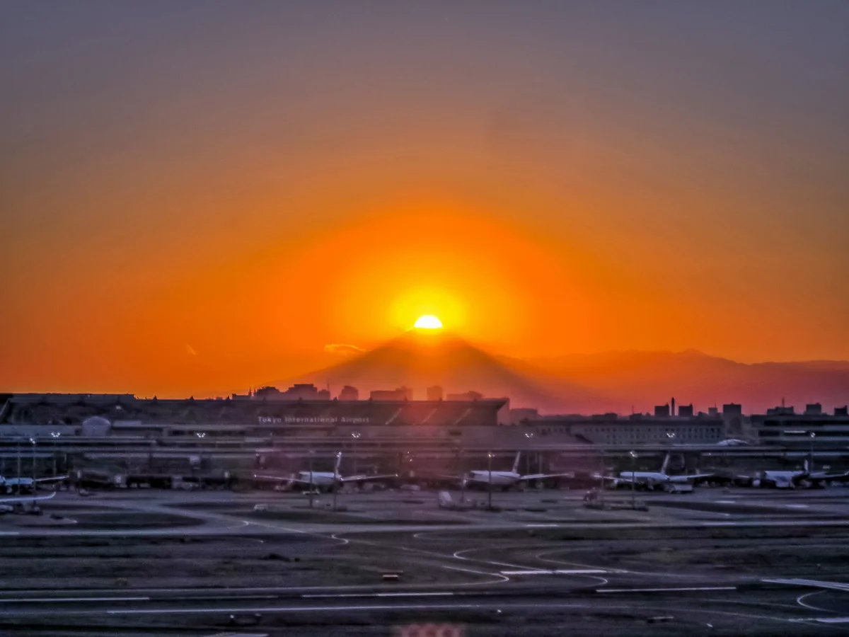 投稿写真：羽田空港ダイヤモンド富士