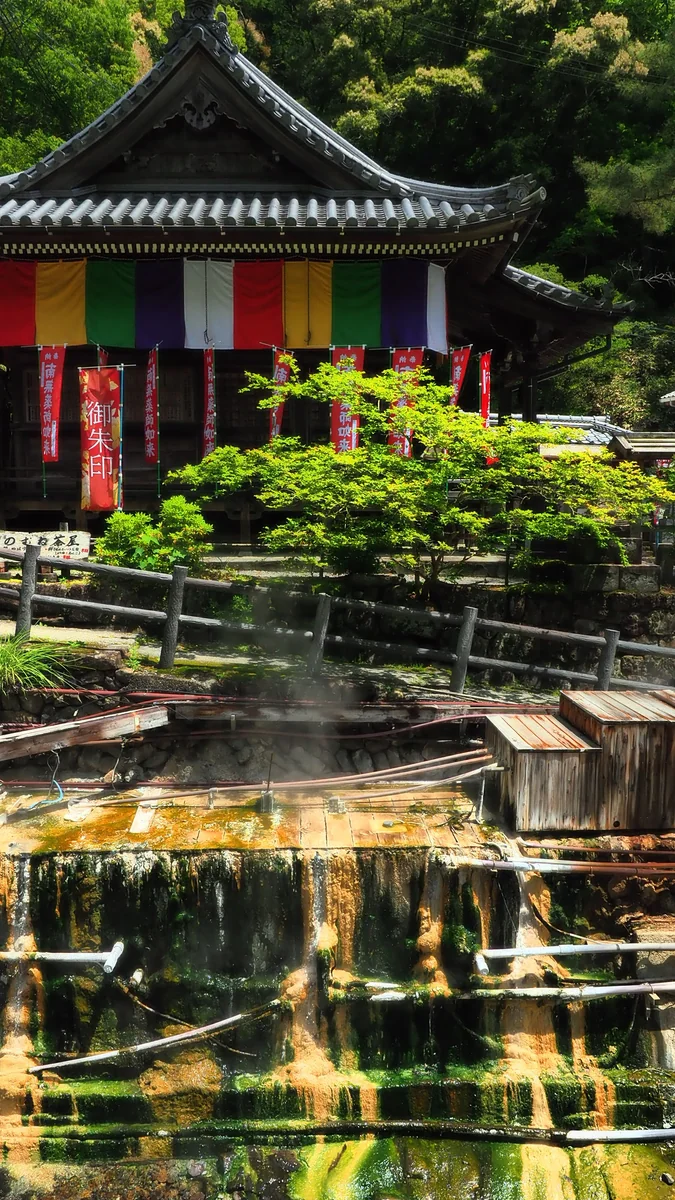 投稿写真：ひなびた温泉街の神社