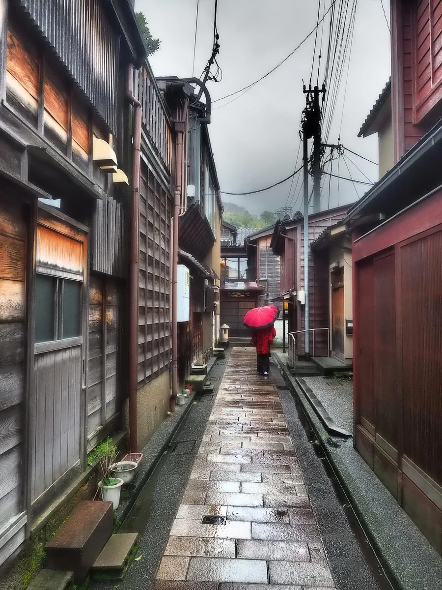 投稿写真：金沢　ひがし茶屋街　雨風景
