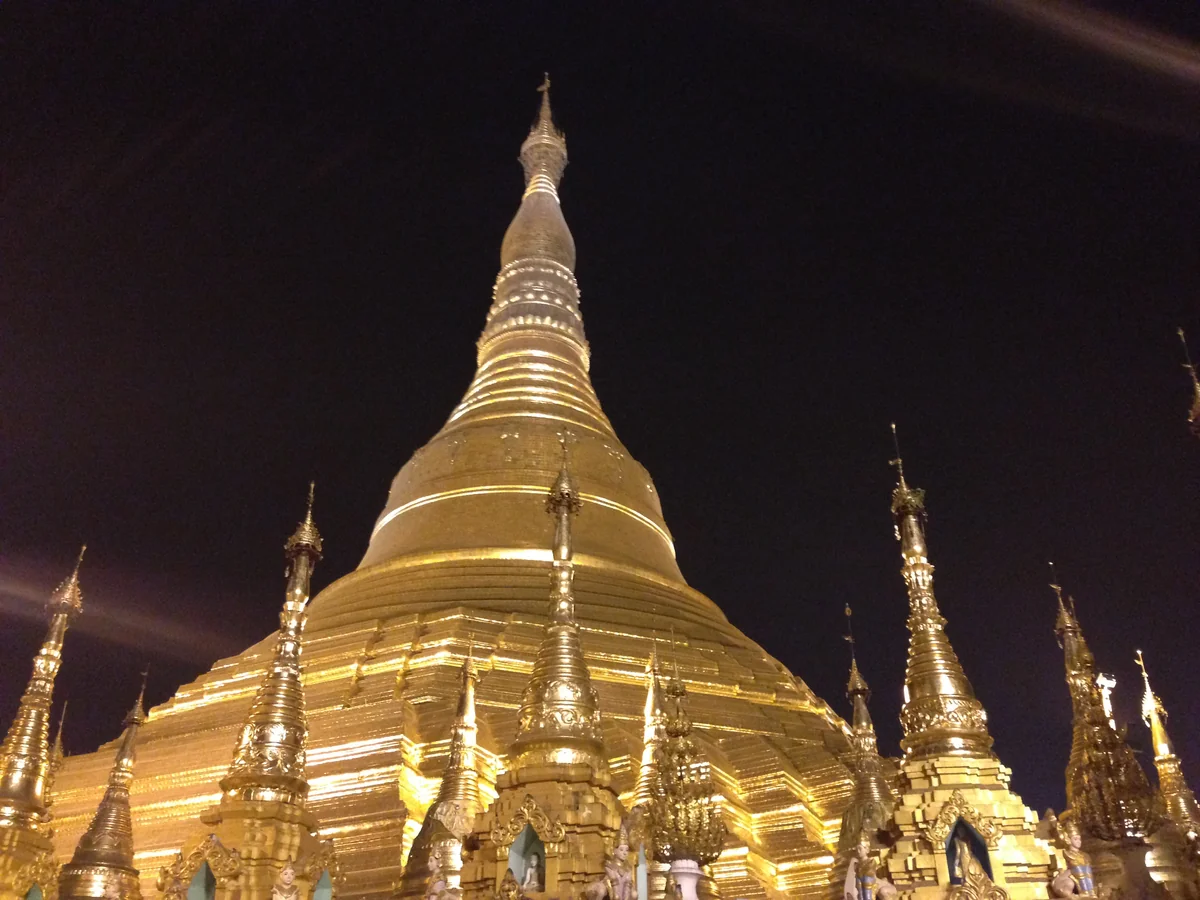 投稿写真：黄金の塔