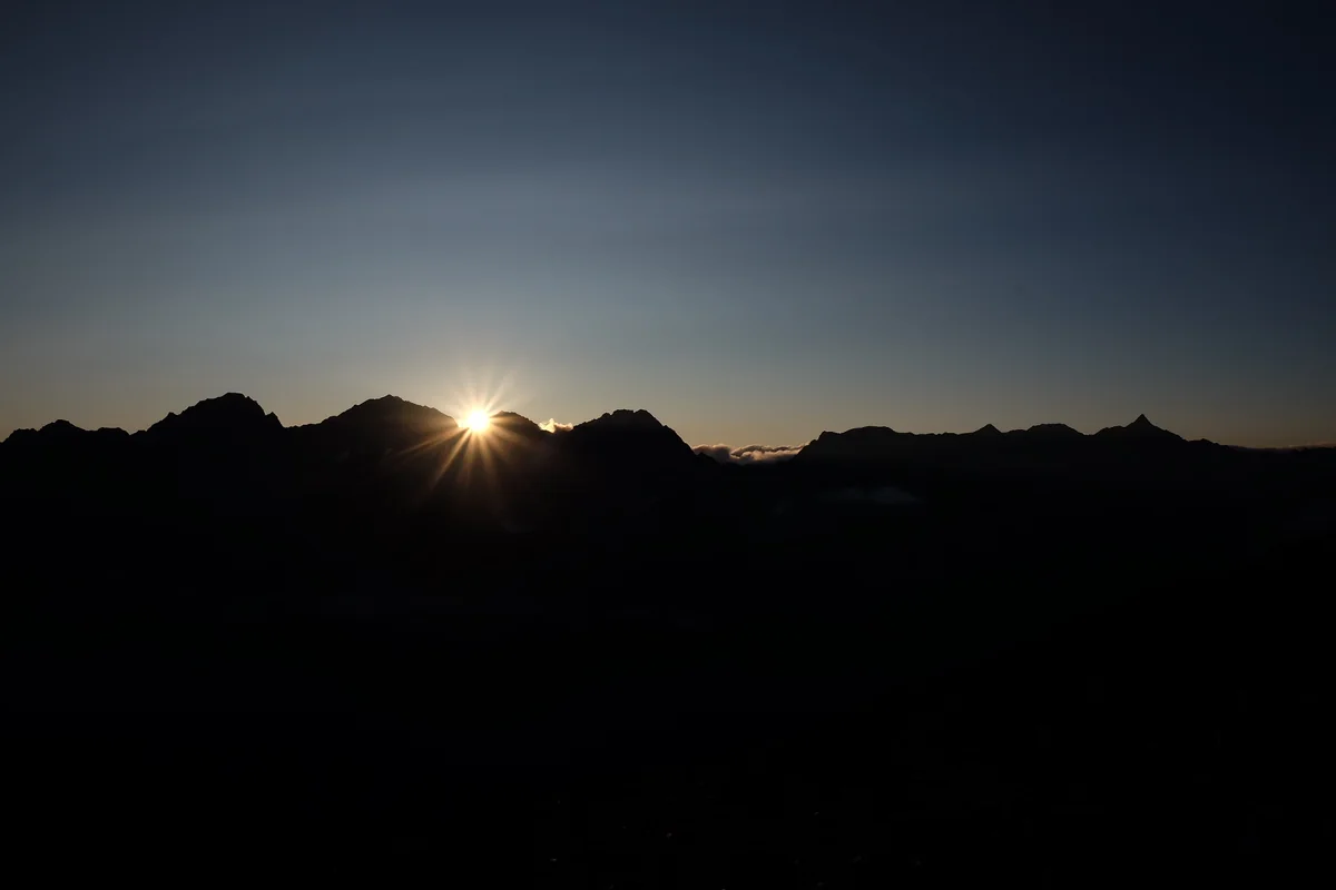 投稿写真：穂高連峰に沈む夕日