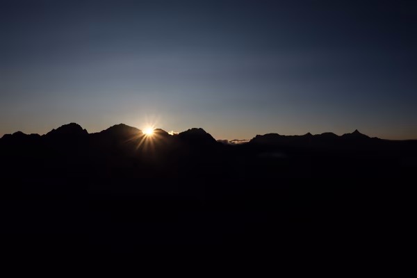 投稿：穂高連峰に沈む夕日