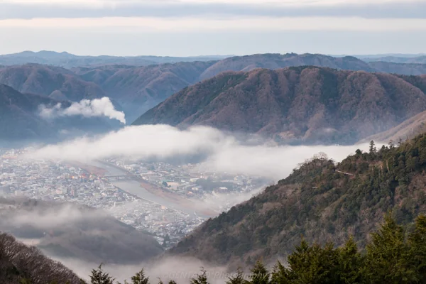 投稿：街を覆う雲海