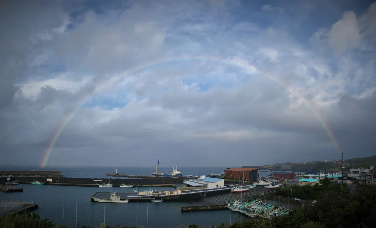 投稿写真：ナライが強い朝の虹