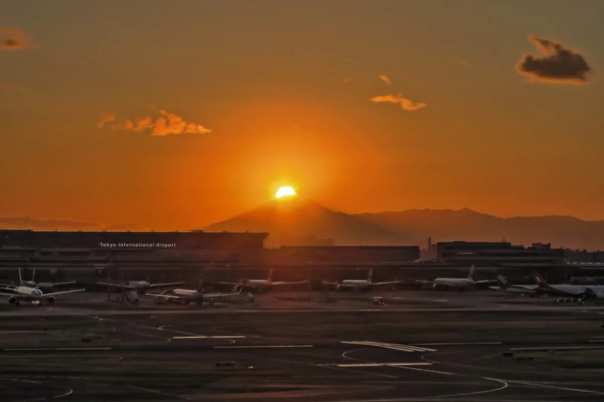 投稿写真：左寄りのダイヤモンド富士