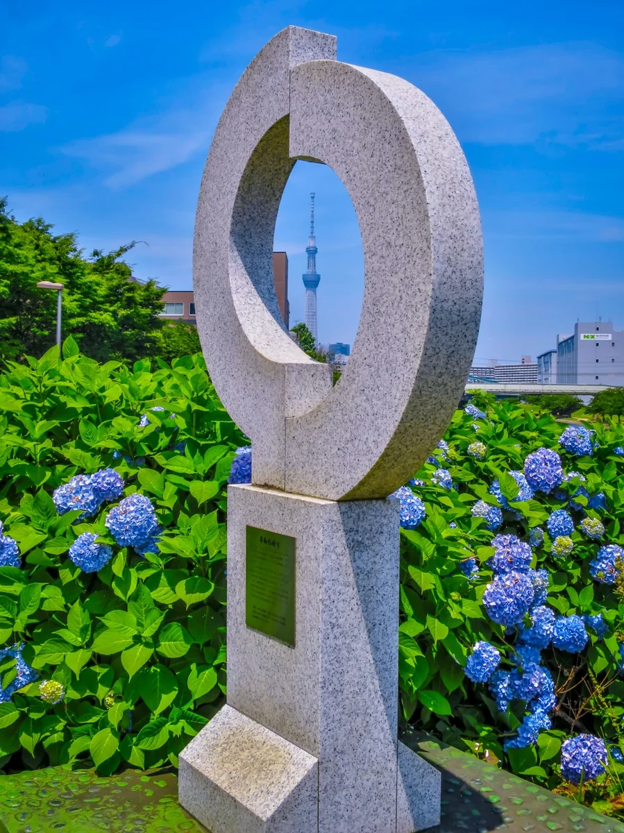 投稿写真：モニュメントの中のスカイツリー