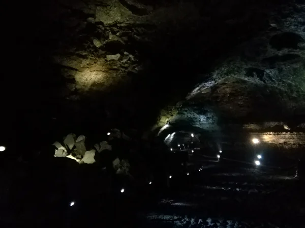 投稿：韓国・済州島「万丈窟」