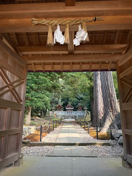 投稿：出雲北島国造館 御三社