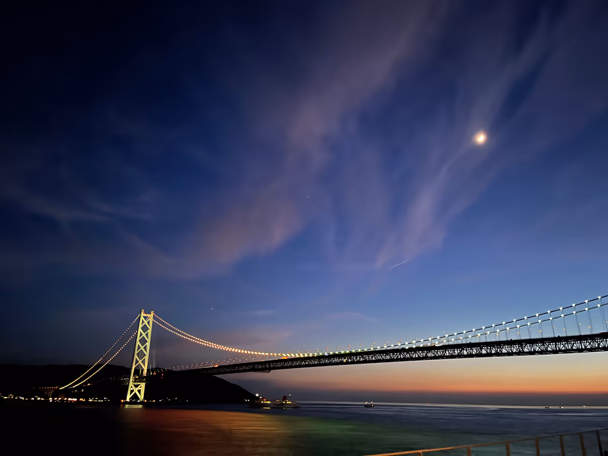 投稿写真：magic hour 明石海峡大橋