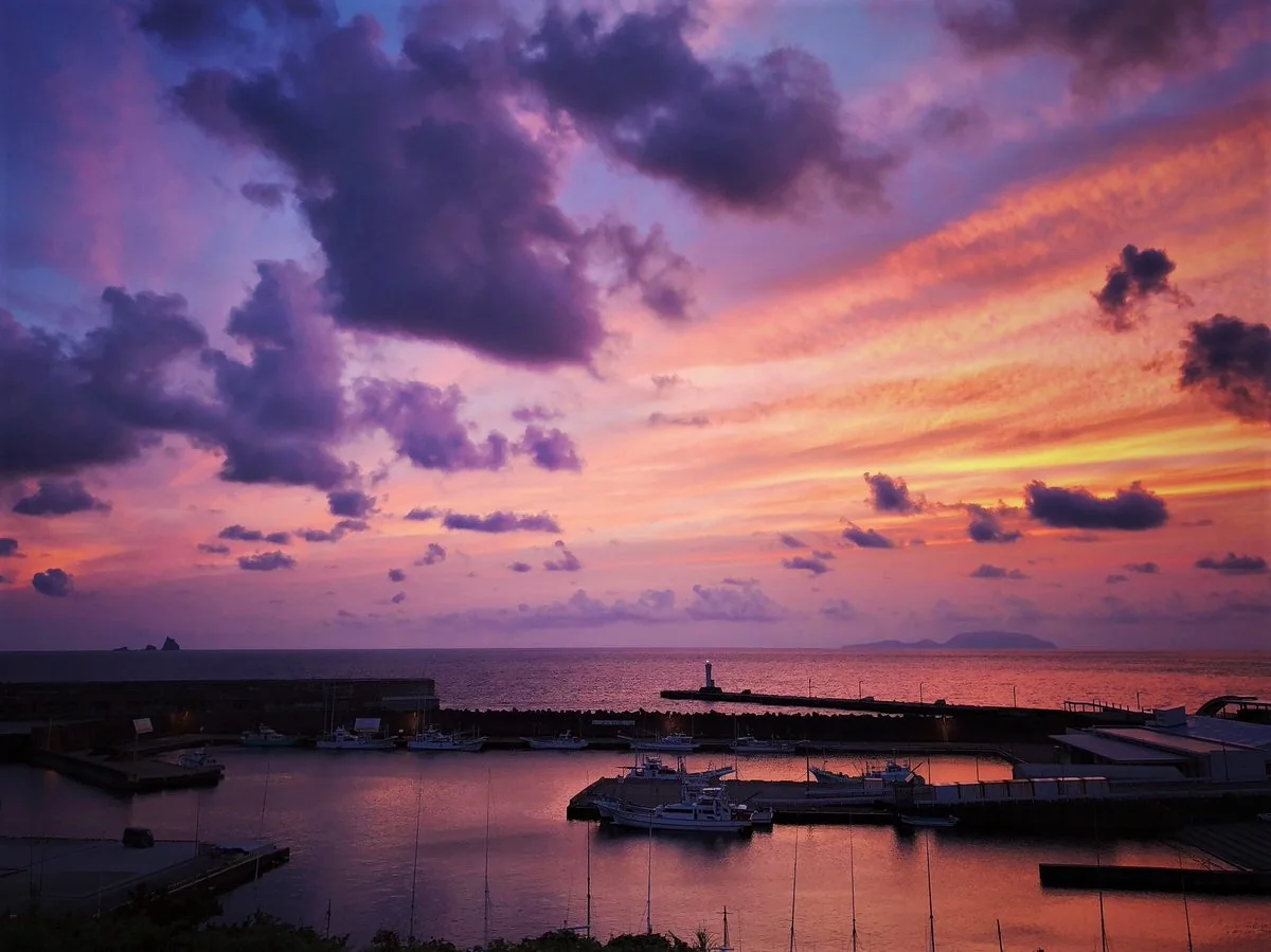 投稿写真：残照は１９時過ぎ