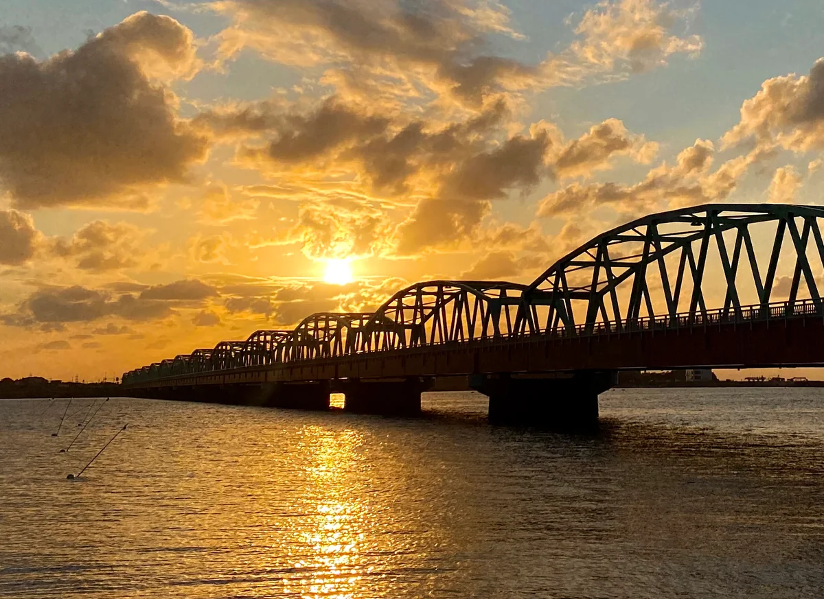 投稿写真：松浜橋と夕日