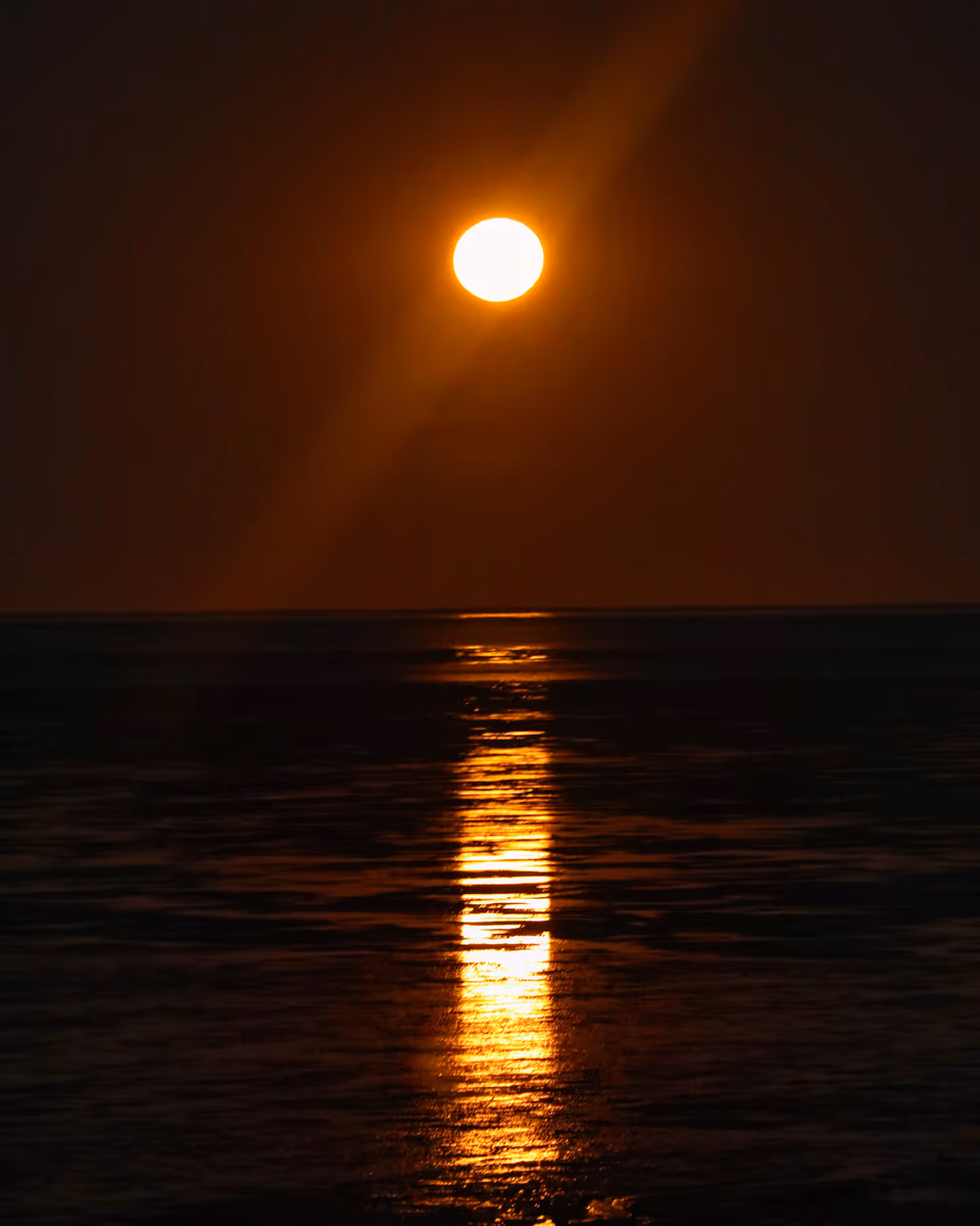 投稿写真：Staircase to the moon