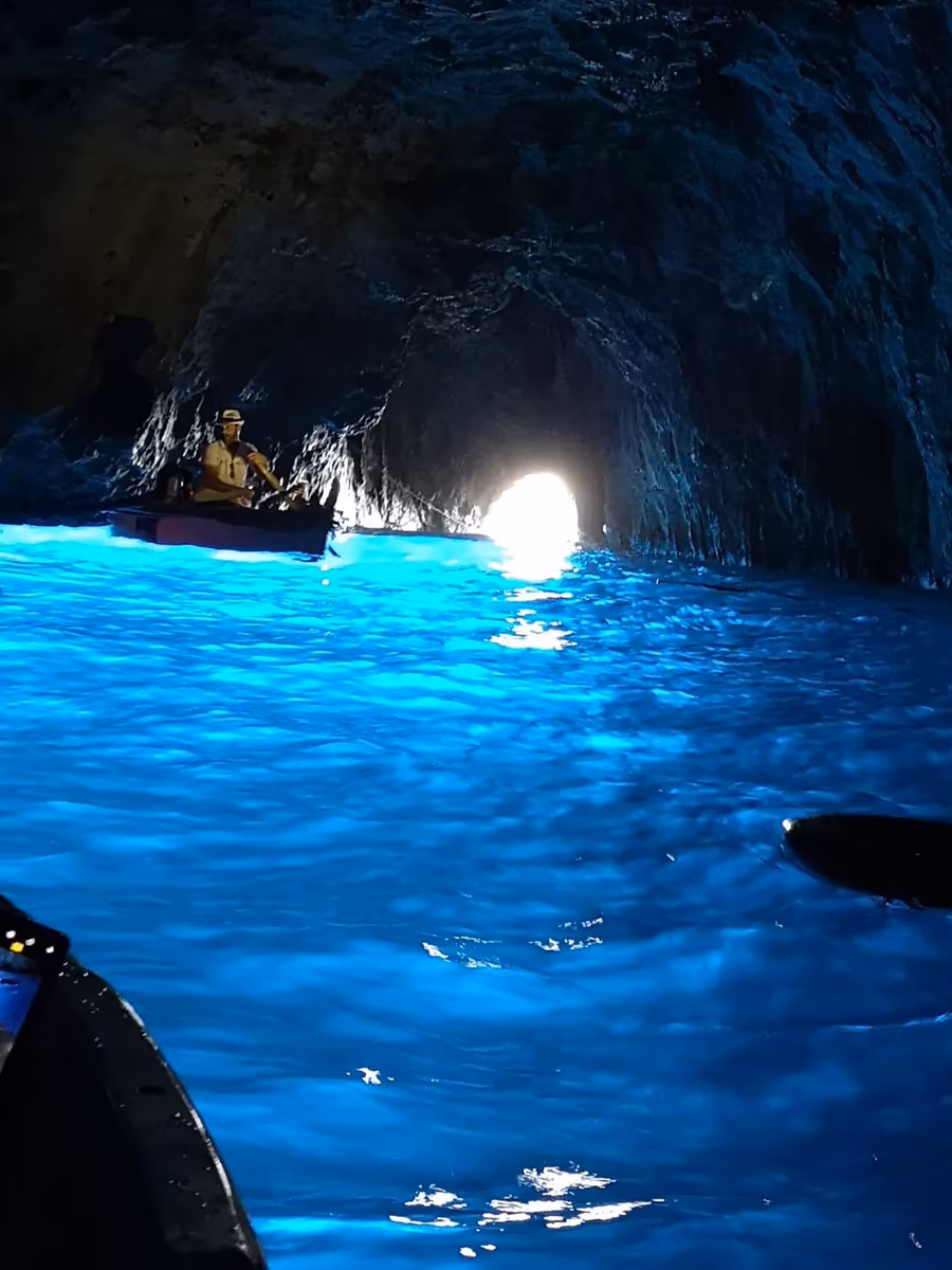 投稿写真：イタリア カプリ島 青の洞窟