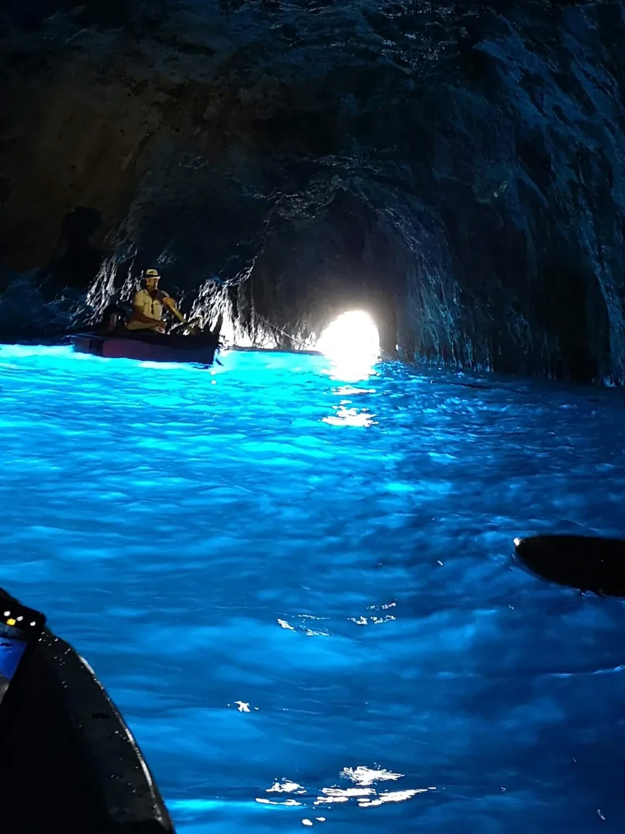 投稿写真：イタリア カプリ島 青の洞窟