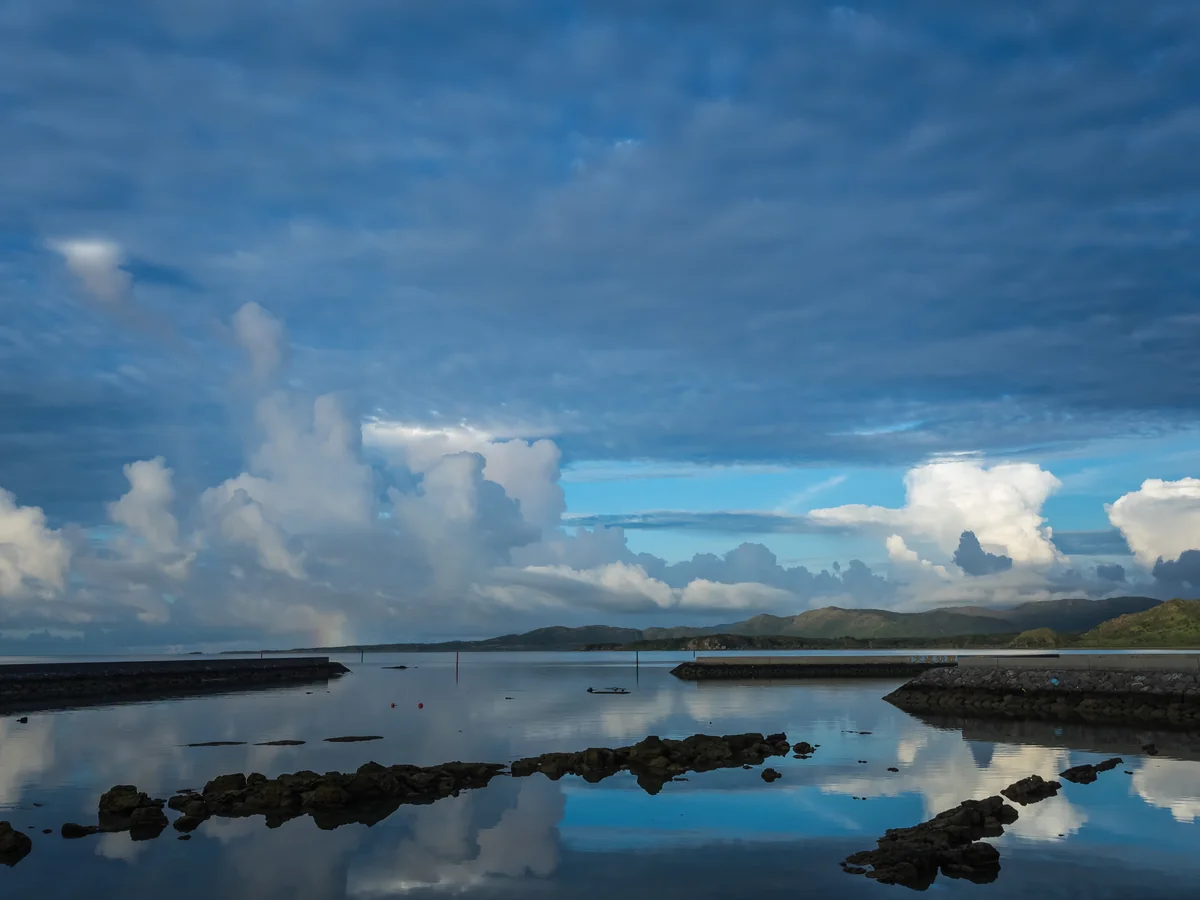 投稿写真：港の水鏡