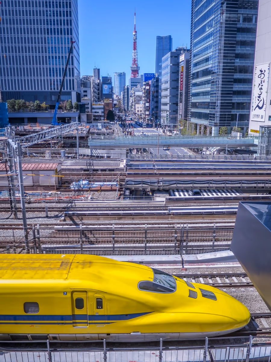 投稿写真：東京タワーとドクターイエロー