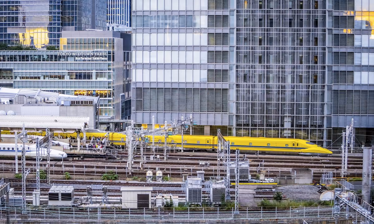 投稿写真：東京駅に入線するドクターイエロー