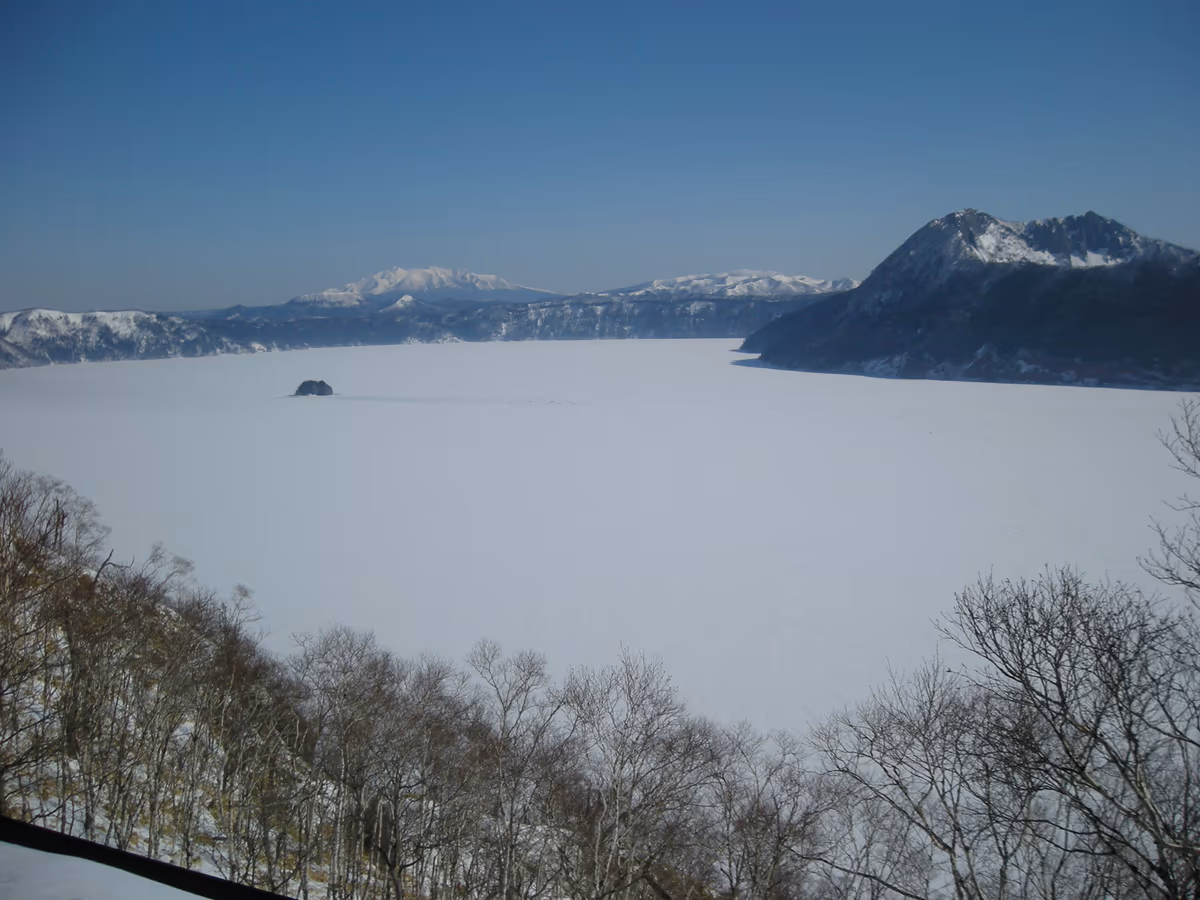 投稿写真：神秘の湖　冬の摩周湖