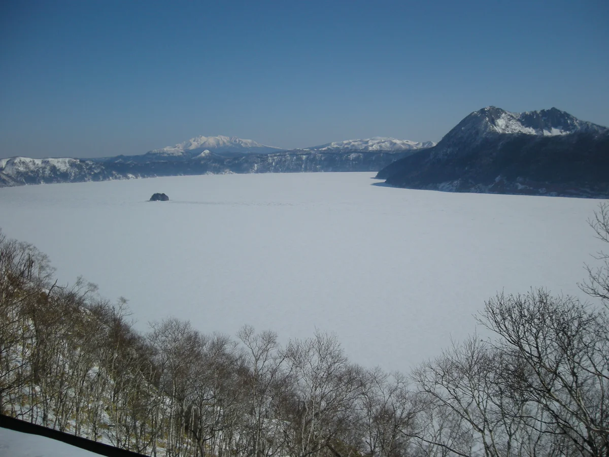 投稿写真：神秘の湖　冬の摩周湖