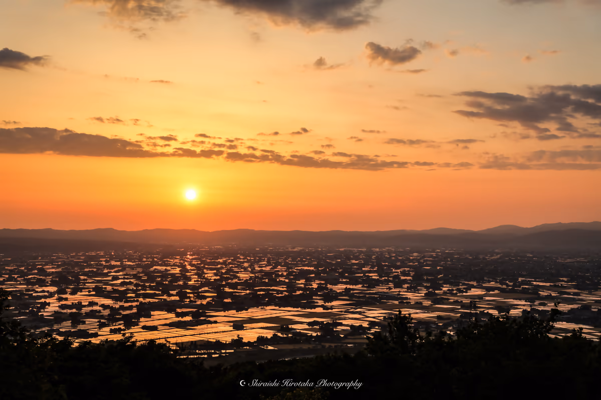 投稿写真：夕陽に染まる散居村