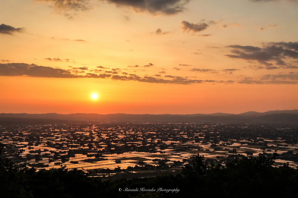 投稿写真：夕陽に染まる散居村