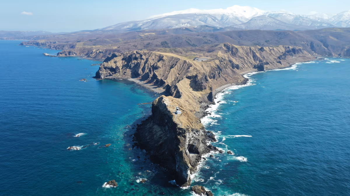 投稿写真：神威岬と積丹岳