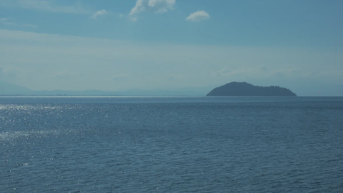 投稿写真：奥琵琶湖　竹生島