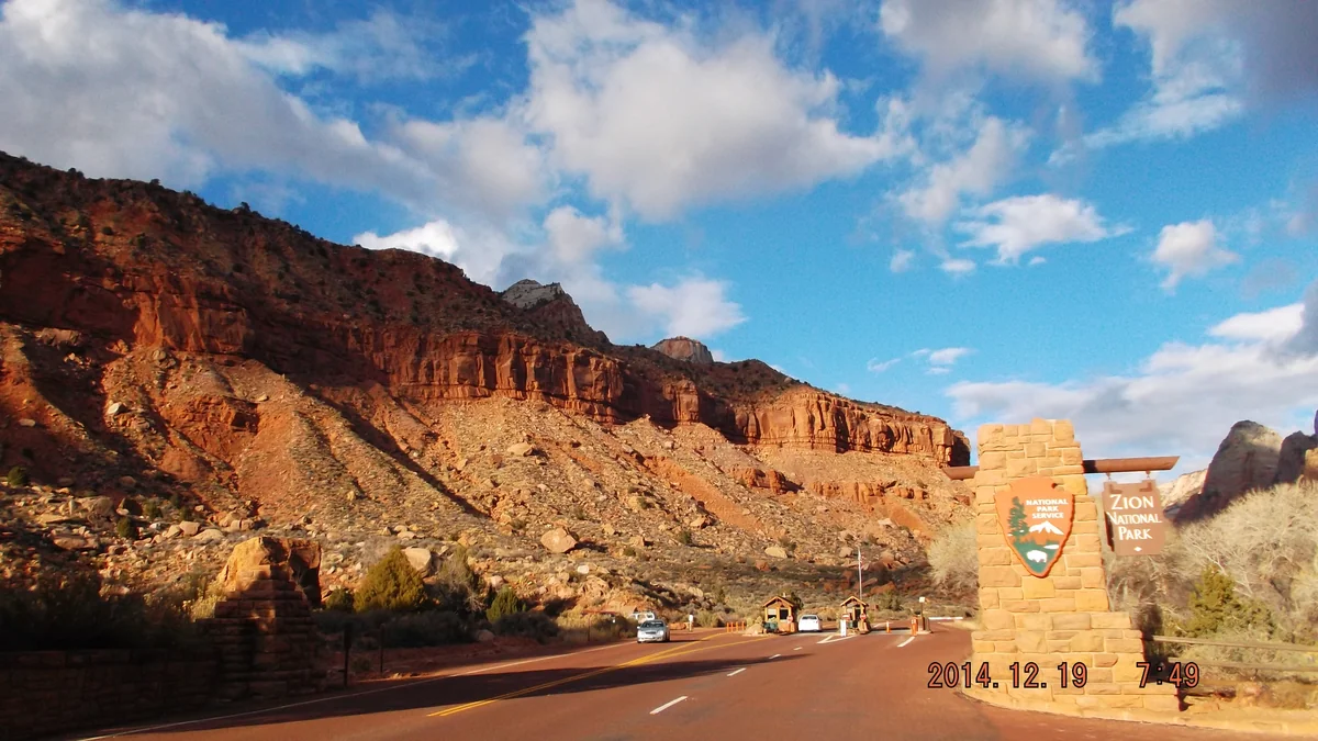 投稿写真：アメリカ「ザイオン国立公園」ゲート周辺