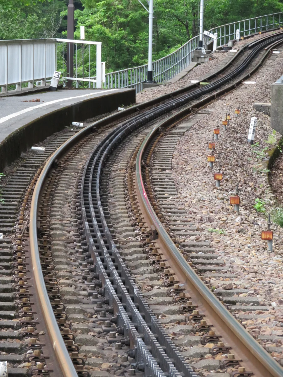 投稿写真：『アプト式レール』＼アプトいちしろ駅