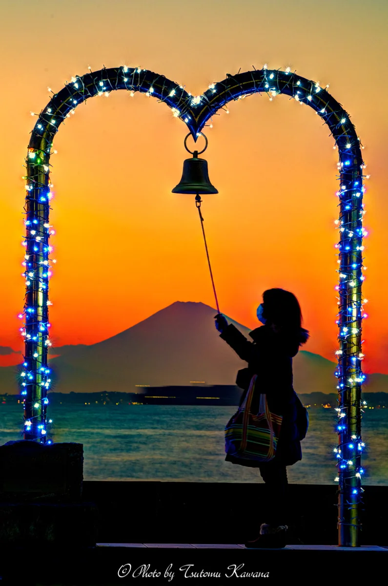 投稿写真：夕富士に愛の鐘は鳴り響く