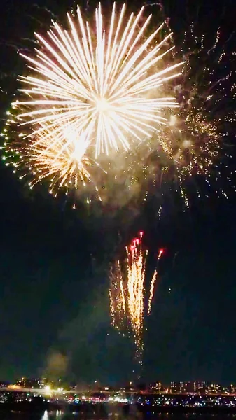 投稿：足立の花火