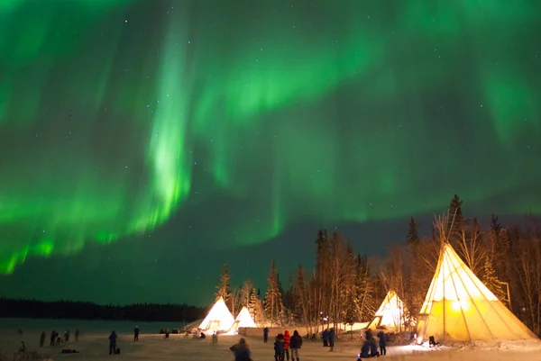 投稿：イエローナイフのオーロラ爆発
