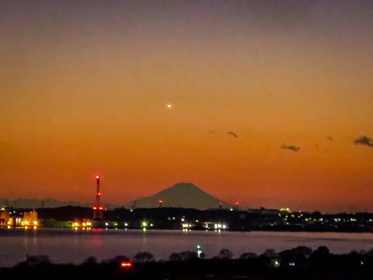 投稿写真：金星と富士山