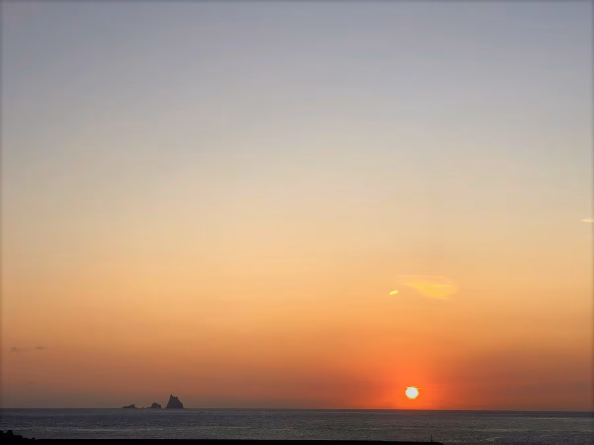 投稿写真：三本岳と夕陽