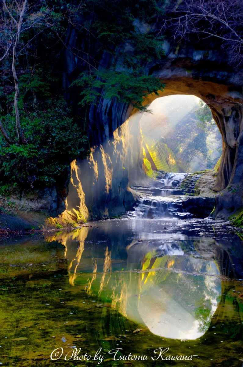 投稿写真：春分ハート朝陽輝けり、亀岩洞窟（濃溝の滝）