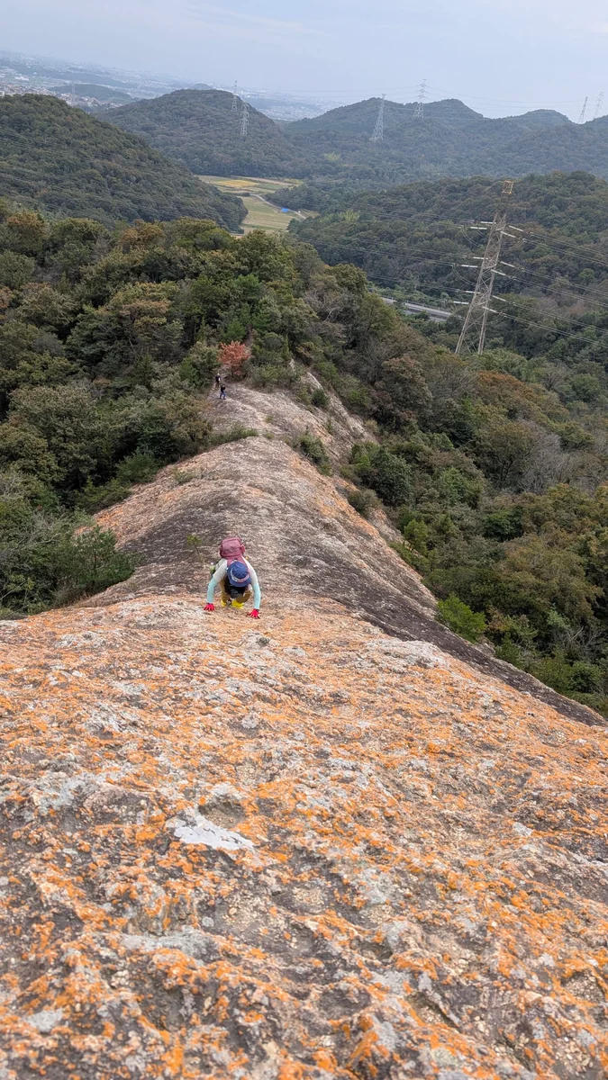 投稿写真：日本一低い小野アルプス縦走 名物紅山 岩登り